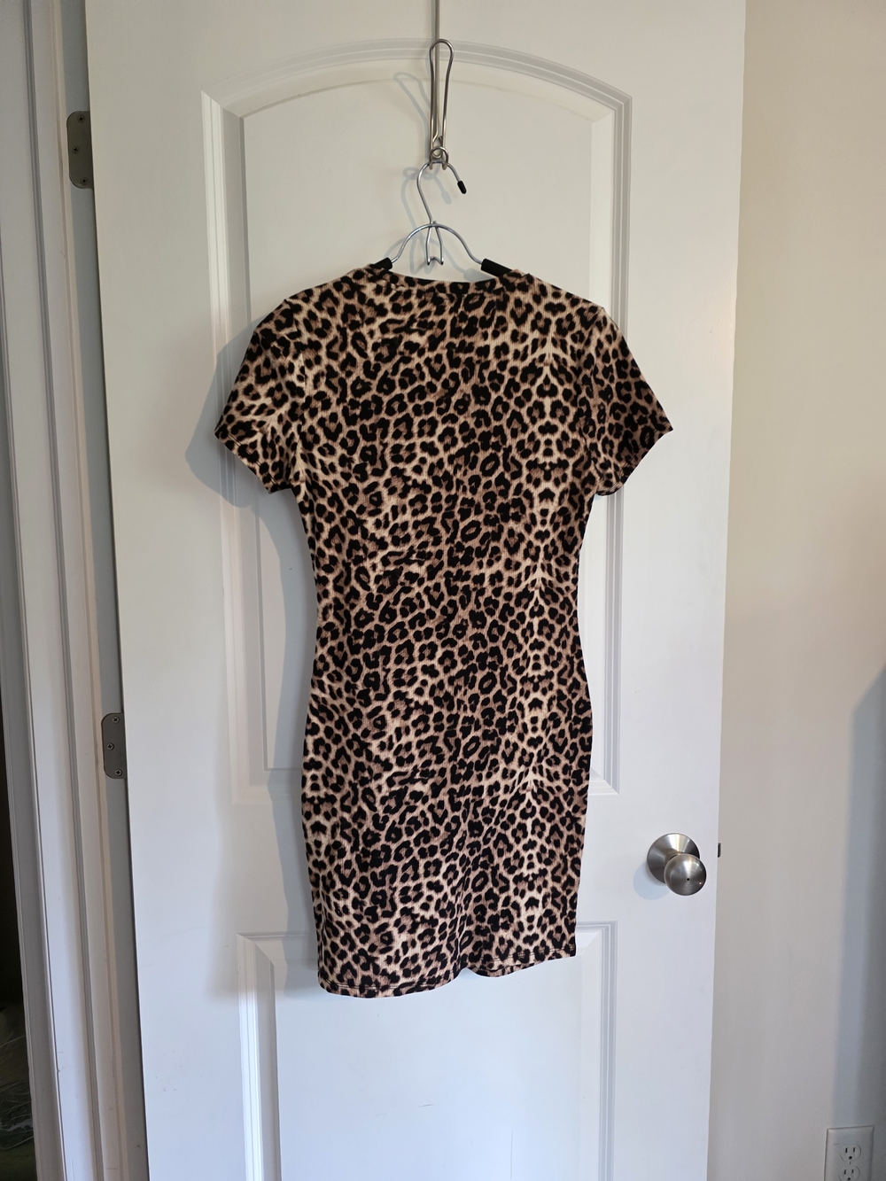 Soft Ribbed Leopard Print Bodycon Mini Dress Short Sleeve - Picture 4 of 5